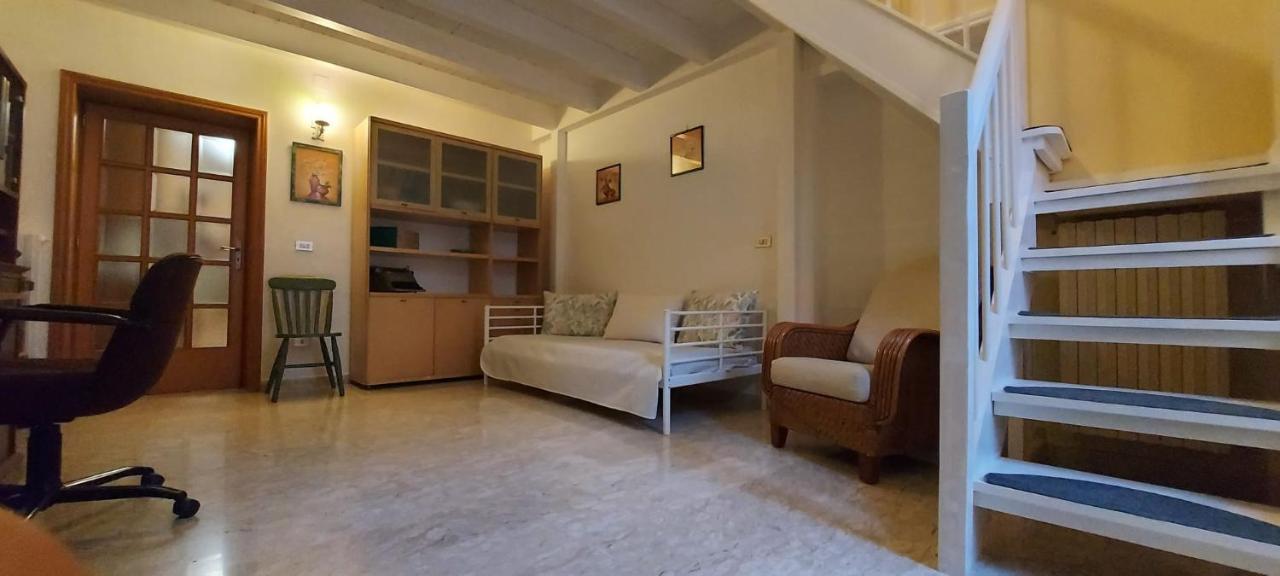 Holiday House Nel Cuore Di Bari Dış mekan fotoğraf