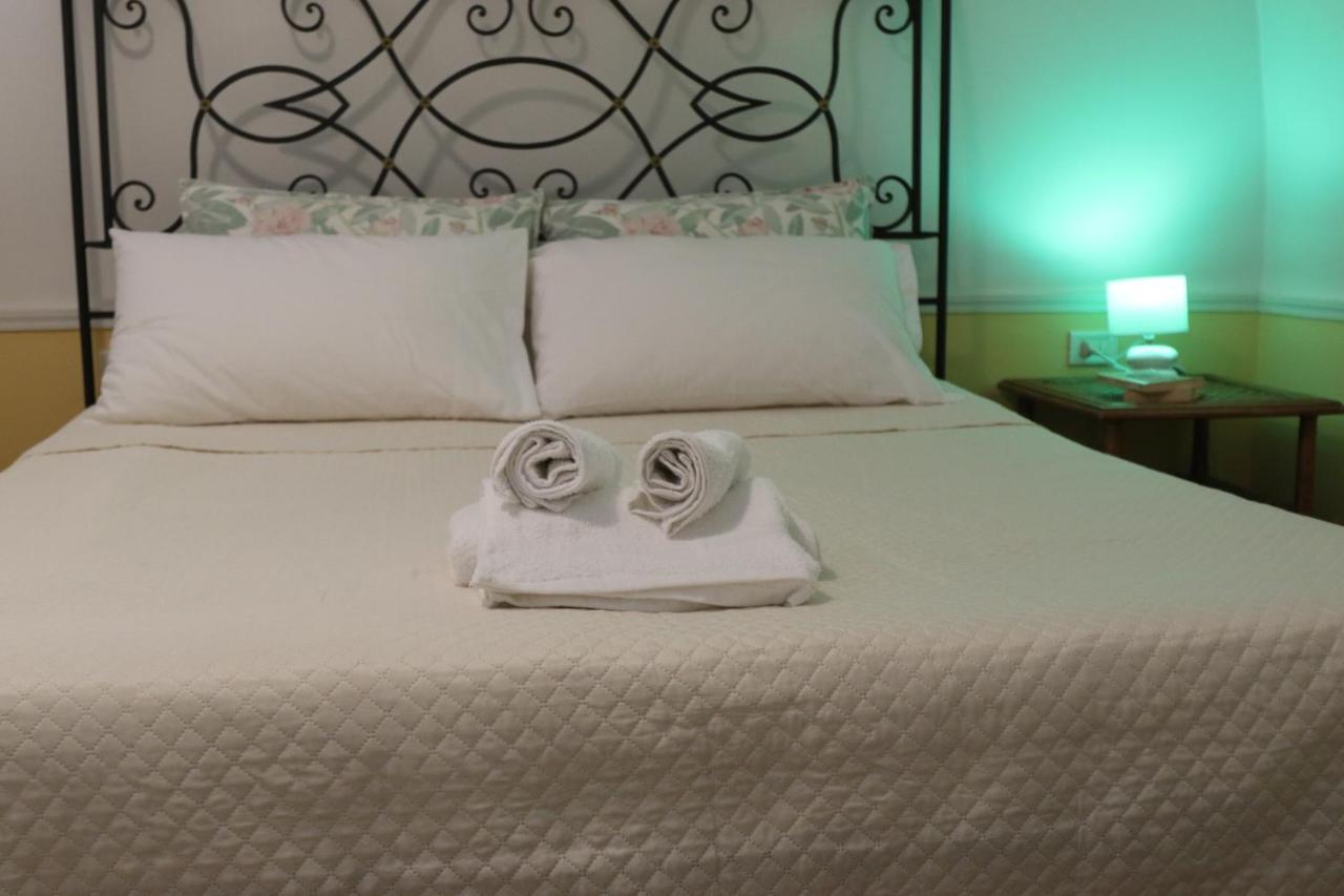 Holiday House Nel Cuore Di Bari Dış mekan fotoğraf